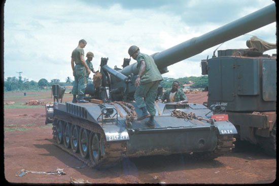 Changing a Tube on a 175mm Gun